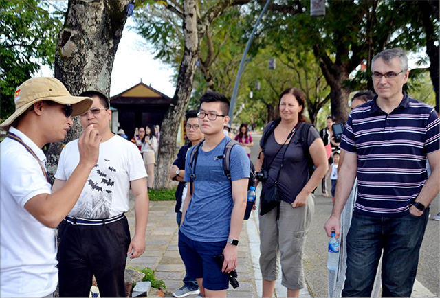 Maximally supporting tourists when they come to Hue