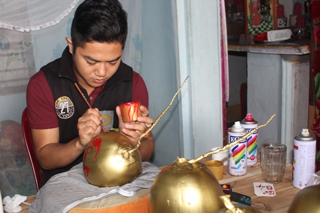 Độc đáo dừa vàng thư pháp chưng tết
