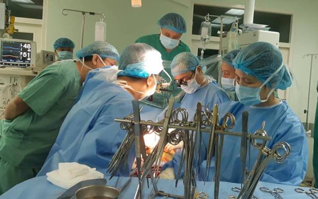 Successful heart transplant across Vietnam early in 2019 at Hue Central Hospital