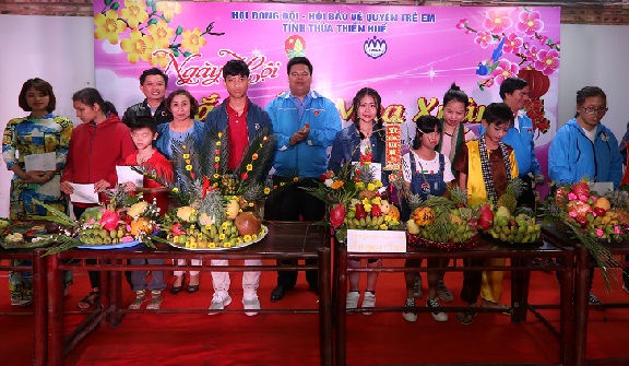 Xuân ấm cho trẻ em các trung tâm bảo trợ