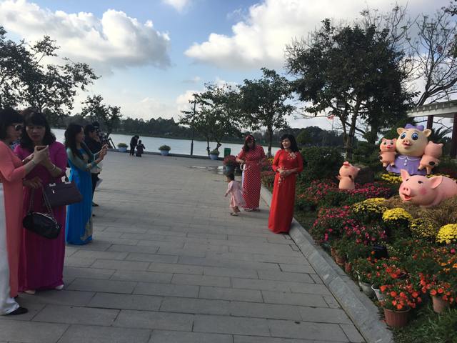 Khoe sắc cùng Hội Xuân