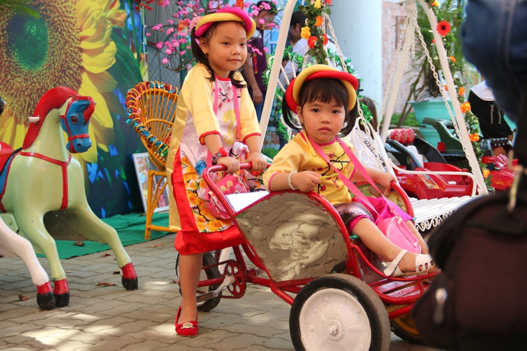 Cùng con vui tết với các trò chơi công viên