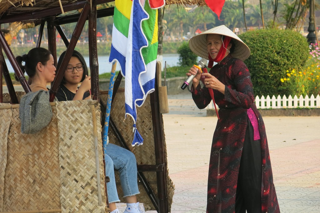 Trò chơi dân gian giữa lòng thành phố