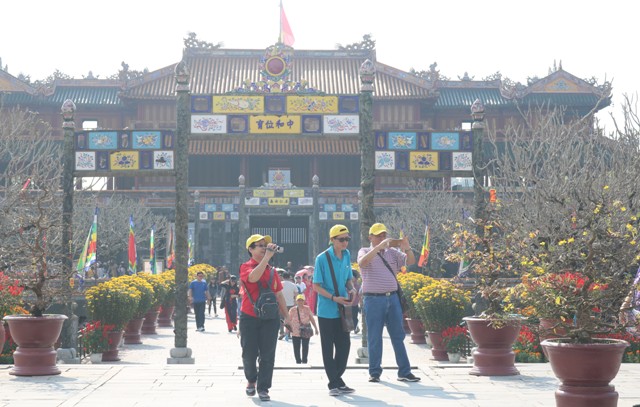 Hue heritage site welcomes 130,000 visitors