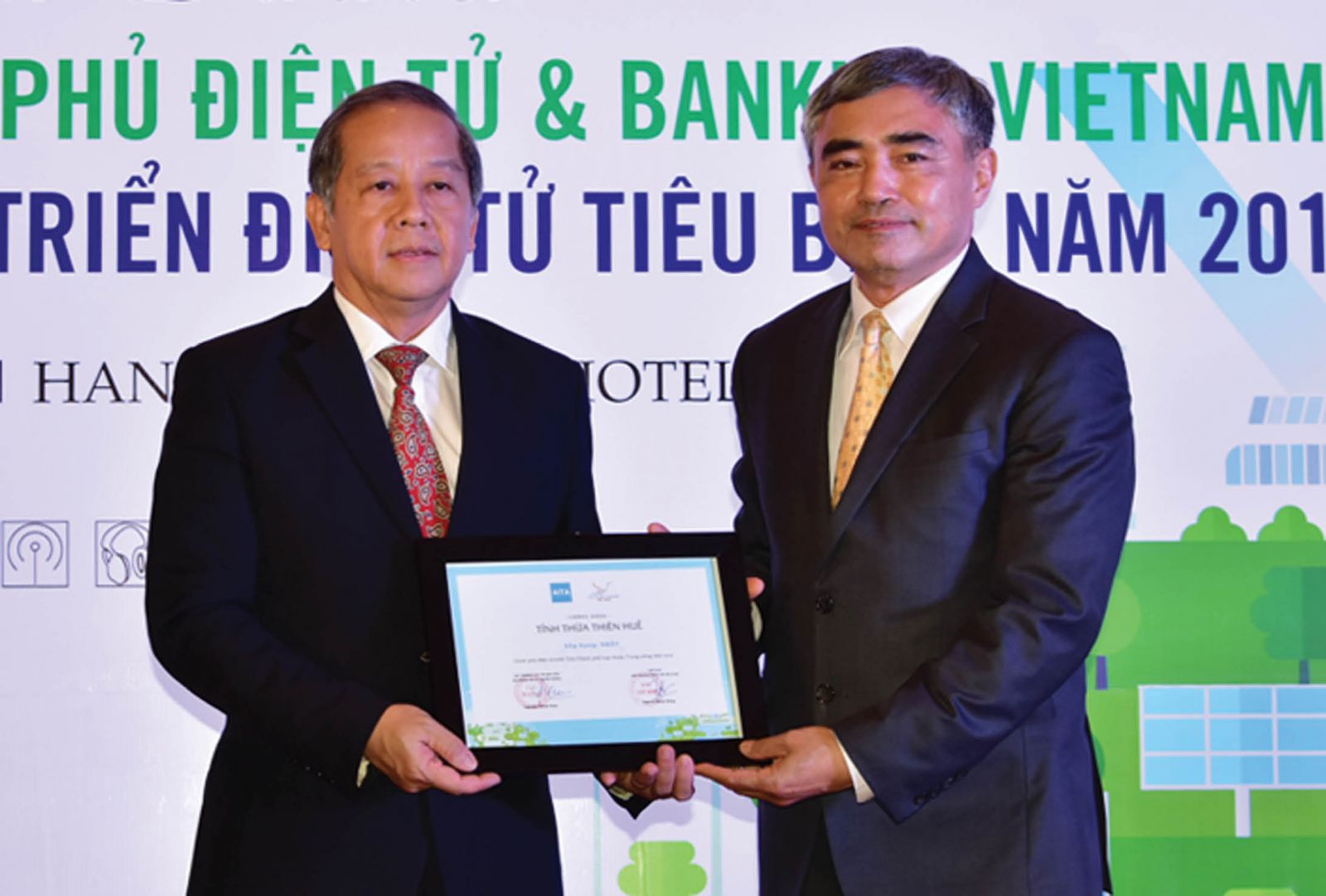 Thua Thien-Hue toward a serving and constructive government