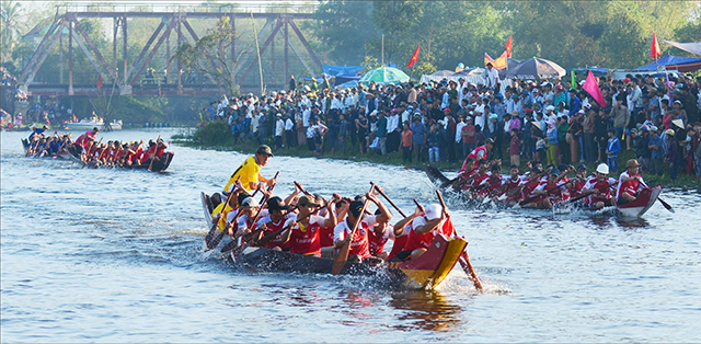 Hội đua  thua gì hội vật