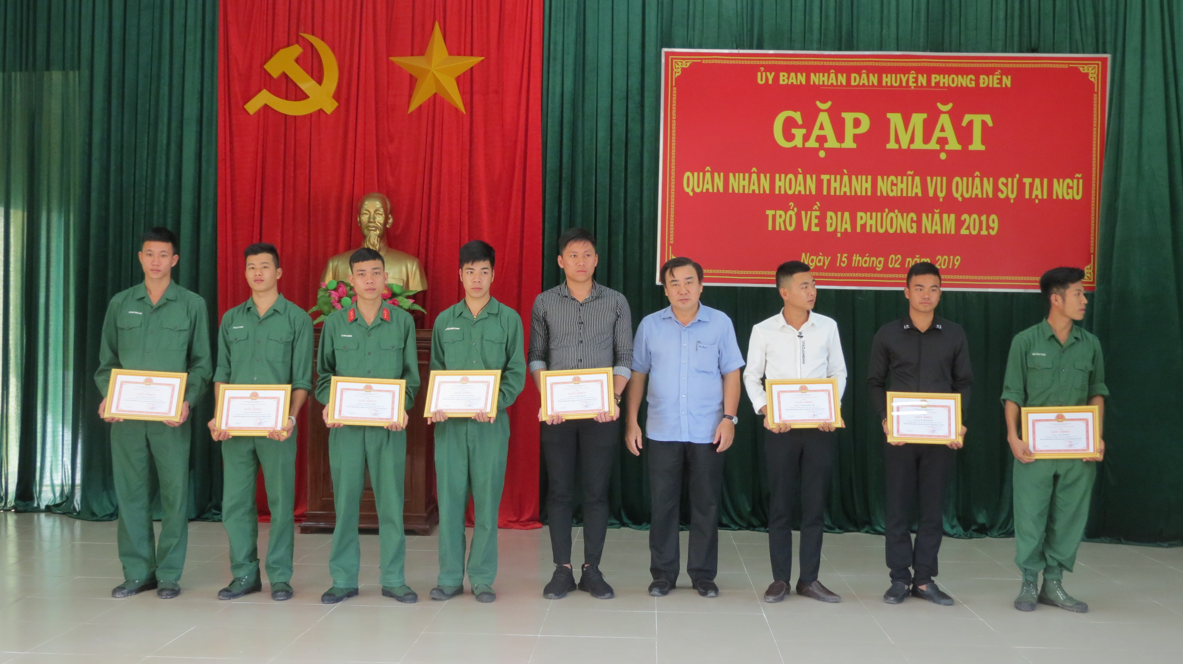 Gặp mặt hơn 100 quân nhân hoàn thành nghĩa vụ quân sự trở về địa phương