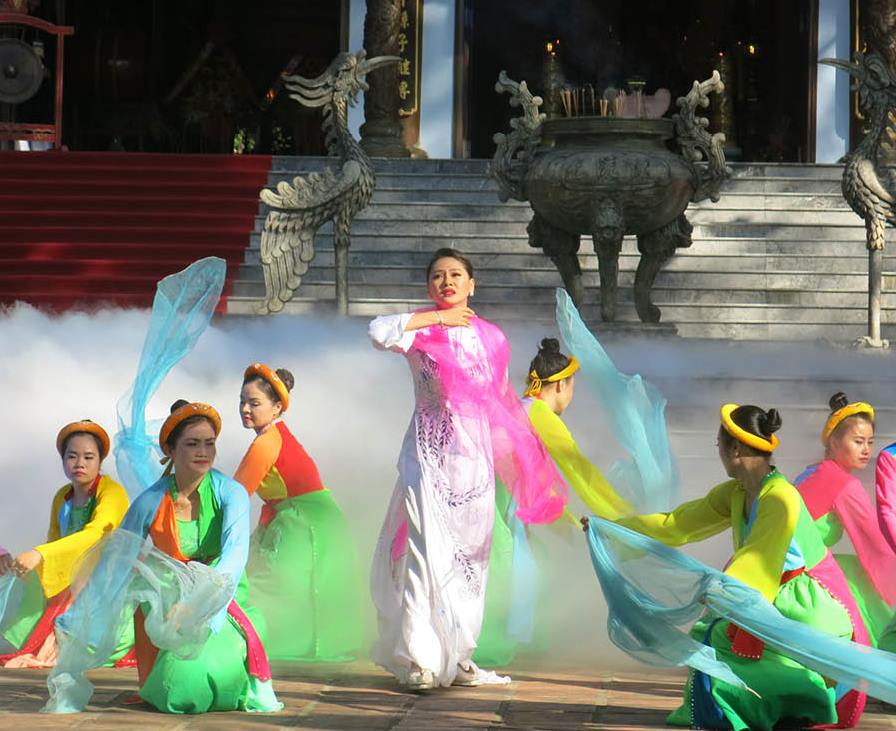 Sức hút với du lịch lễ hội