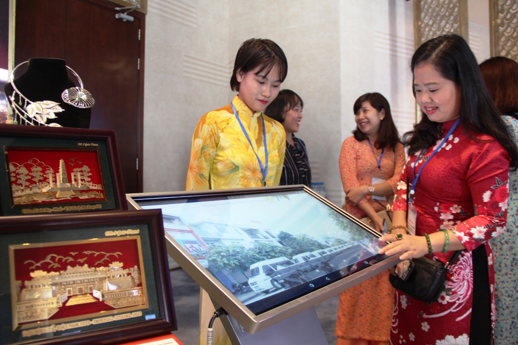 Introducing the image of Hue and Central - Central Highland provinces