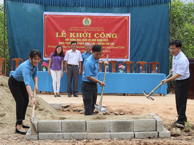 Khởi công xây dựng nhà ở công vụ cho giáo viên Trường tiểu học và trung học cơ sở Xuân Lộc