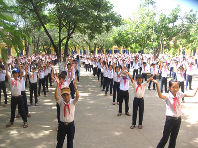 Bộ trưởng Phùng Xuân Nhạ “Toàn ngành giáo dục đẩy mạnh tập thể dục”