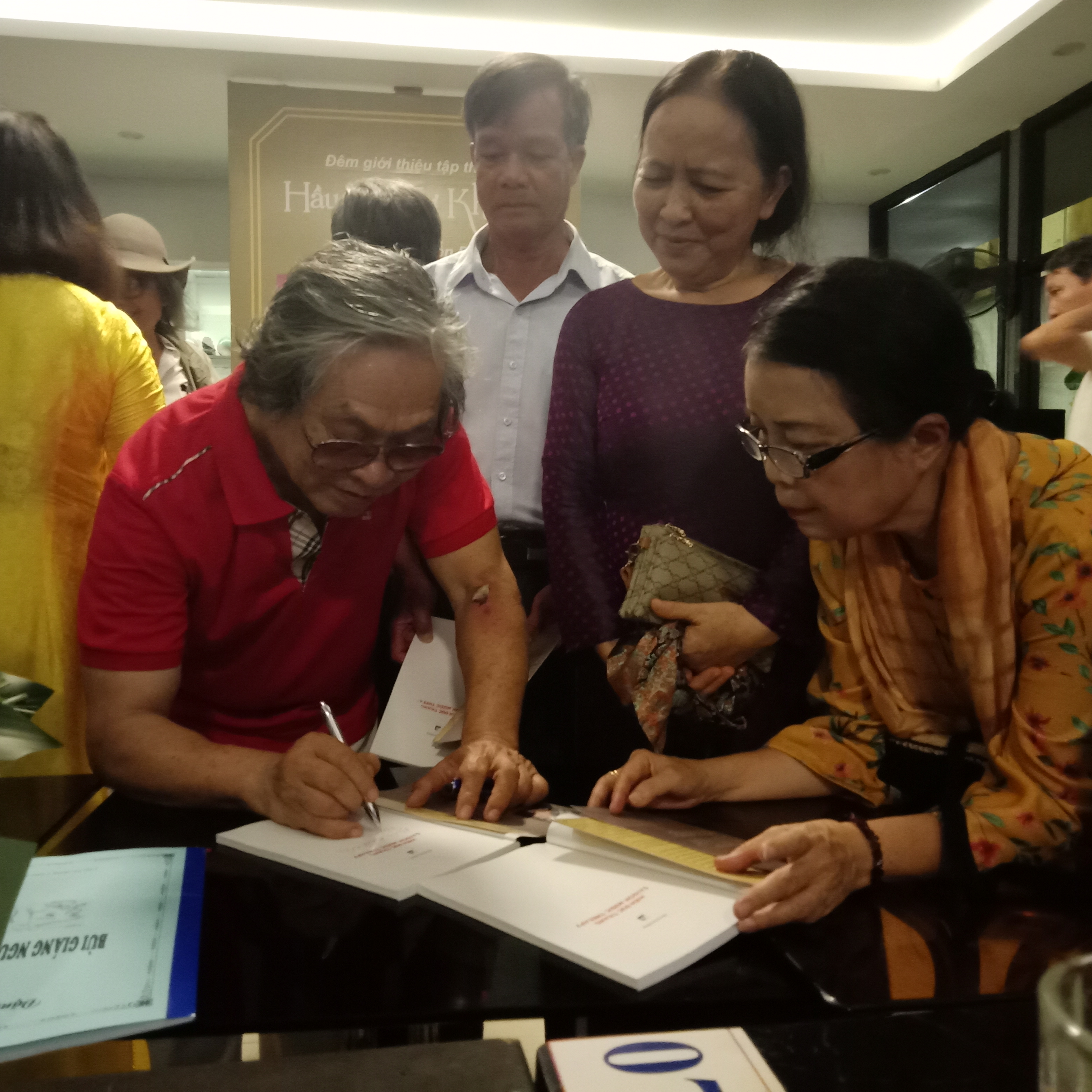 Nhạc sĩ Miên Đức Thắng đem thơ về quê