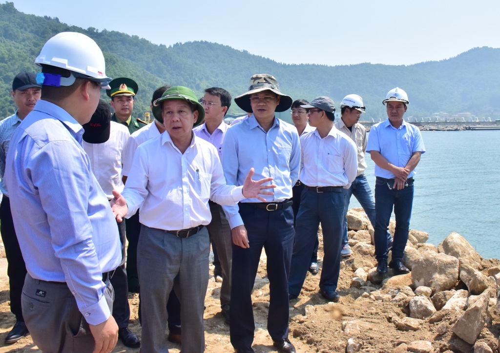 Kêu gọi nhà đầu tư tiềm năng vào khu kinh tế, khu công nghiệp