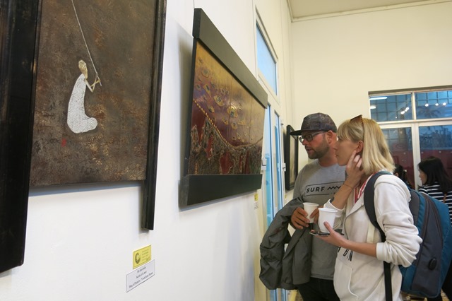 Triển lãm 22 bức tranh sơn mài mang chủ đề Thời gian