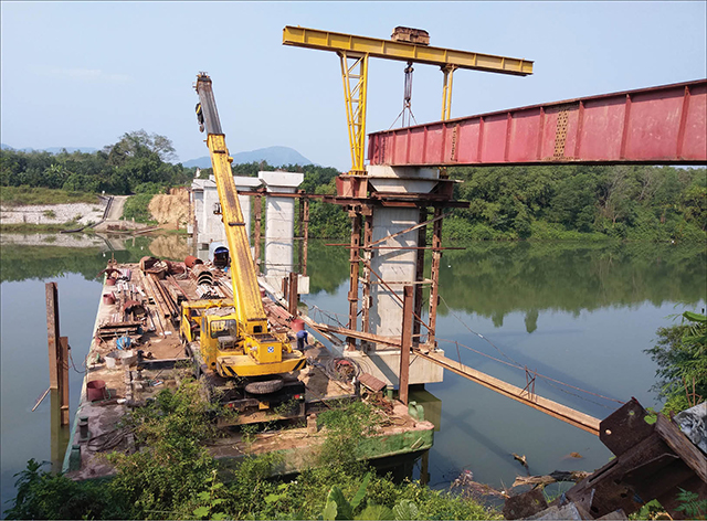 Xây cầu gây mất an toàn giao thông đường thủy