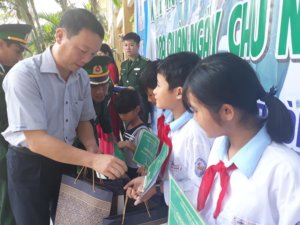 Cùng chung sức trẻ