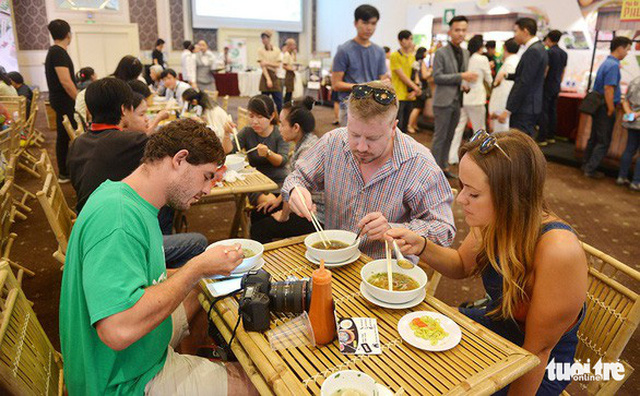 Đài Ả Rập khen ẩm thực đường phố Việt Nam độc đáo và hấp dẫn