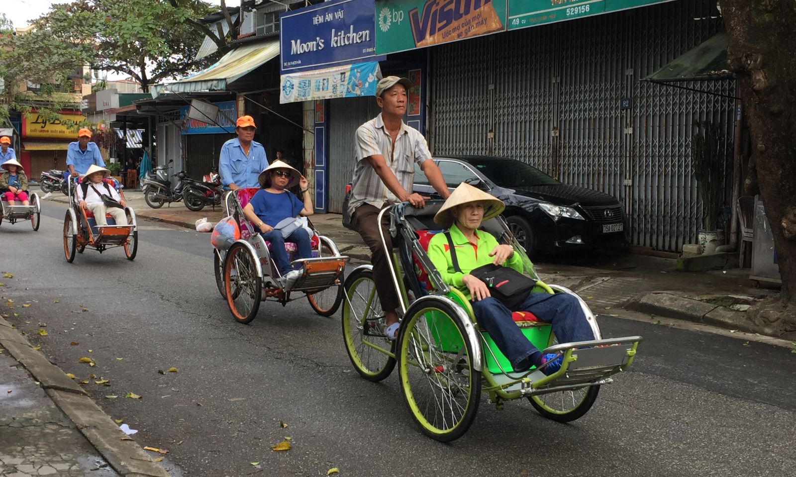 Awarding the 2nd Hue Tourism Award 2019