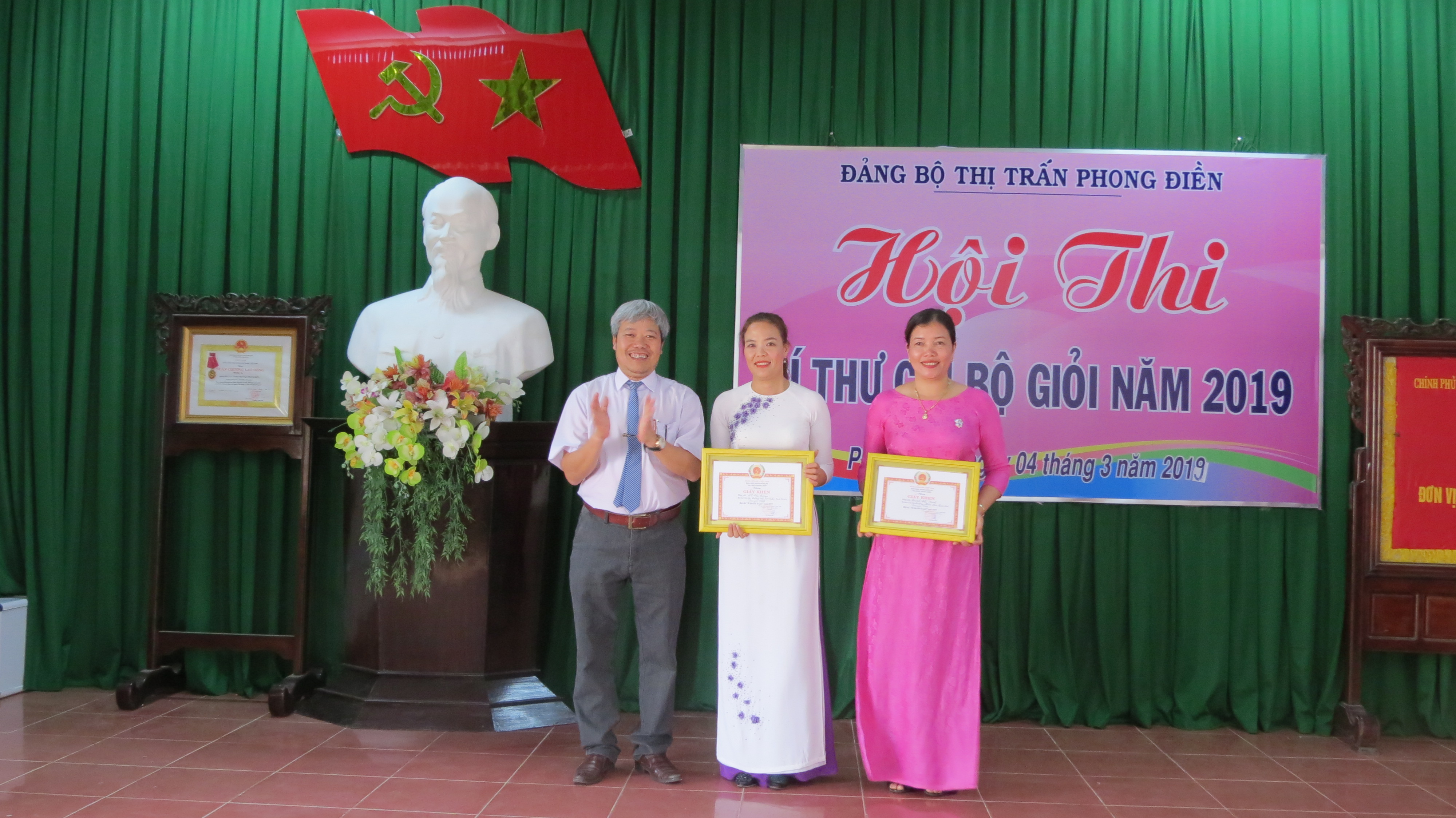 Hội thi Bí thư chi bộ giỏi thị trấn Phong Điền