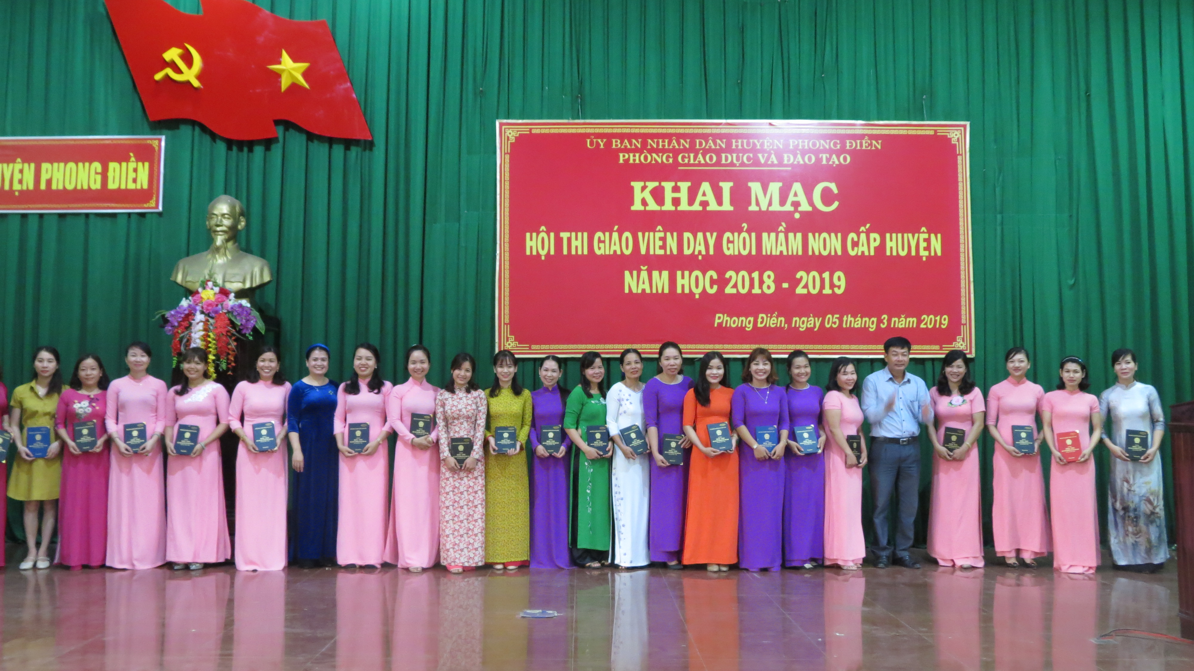 Phong Điền 103 giáo viên tham gia Hội thi “Giáo viên dạy giỏi bậc mầm non”