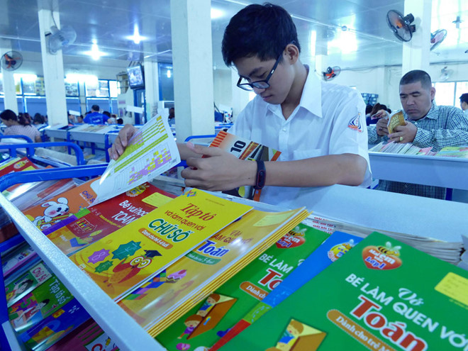 Sách giáo khoa  nay lại không tăng giá
