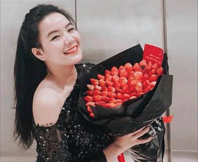 Hoa mà chẳng phải hoa