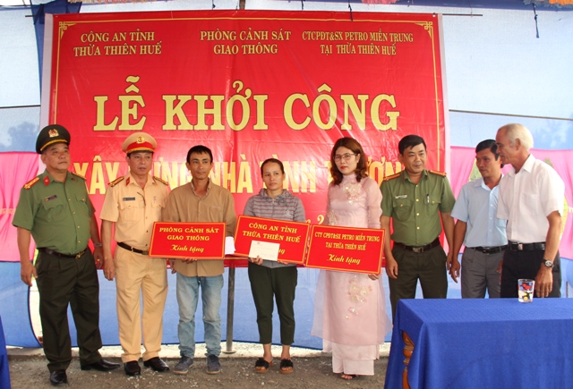 Công an tỉnh khởi công xây dựng “Nhà tình nghĩa” giúp hộ khó khăn