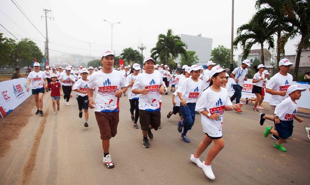 Hàng ngàn người cùng chạy bộ vì tương lai