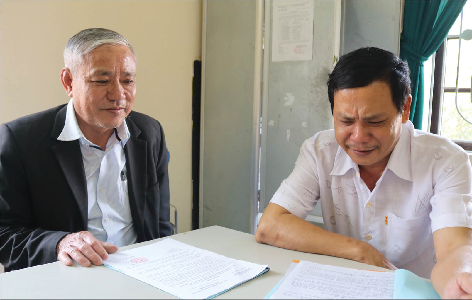 Cần mẫn làm dân vận