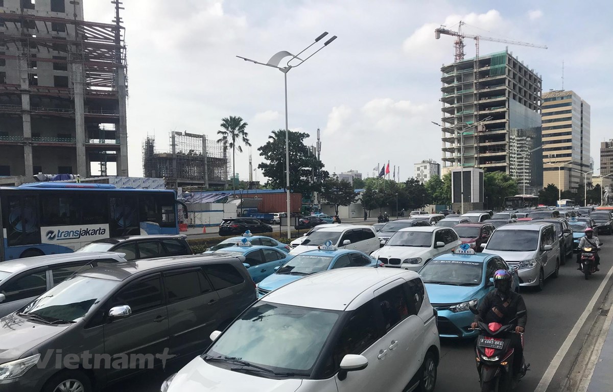 Indonesia cấm xe cá nhân ở một số tuyến đường để tránh ùn tắc