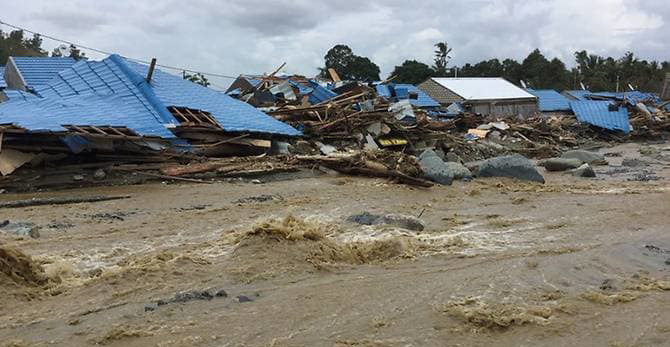Số nạn nhân tử vong do lũ ở Indonesia tăng lên 77 người