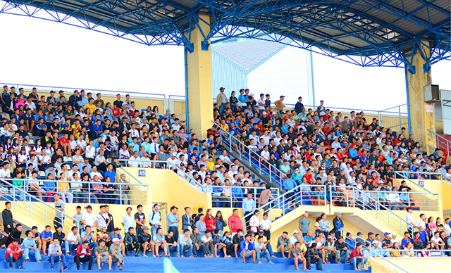 Trụ hạng thôi đã khó