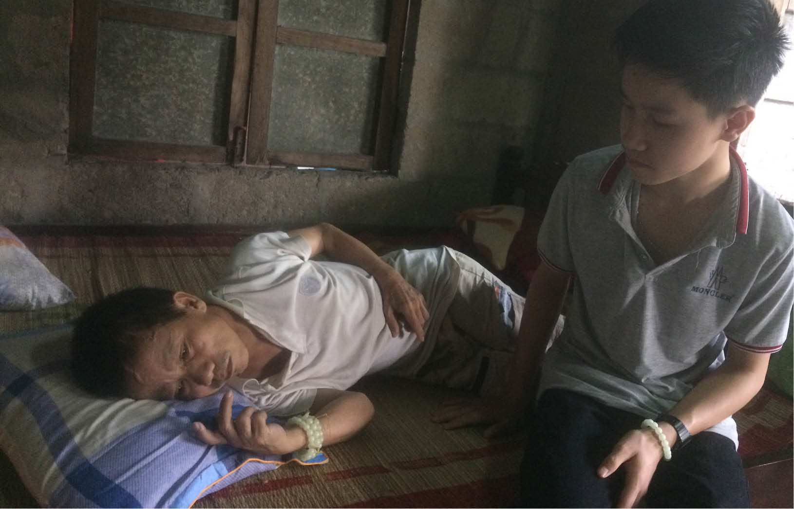 Đức Phú, Đức Phúc cần giúp đỡ