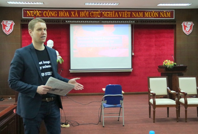 Tư vấn chương trình cử nhân Quốc tế ngành Công nghệ thông tin