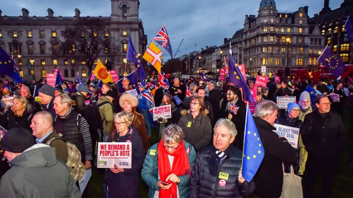 Brexit cứng có thể khiến Anh bị suy thoái