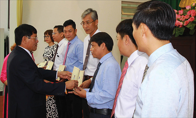 “Diễn biến hòa bình” và “tự diễn biến”, “tự chuyển hóa” - Những ngọn gió độc cần chặn đứng