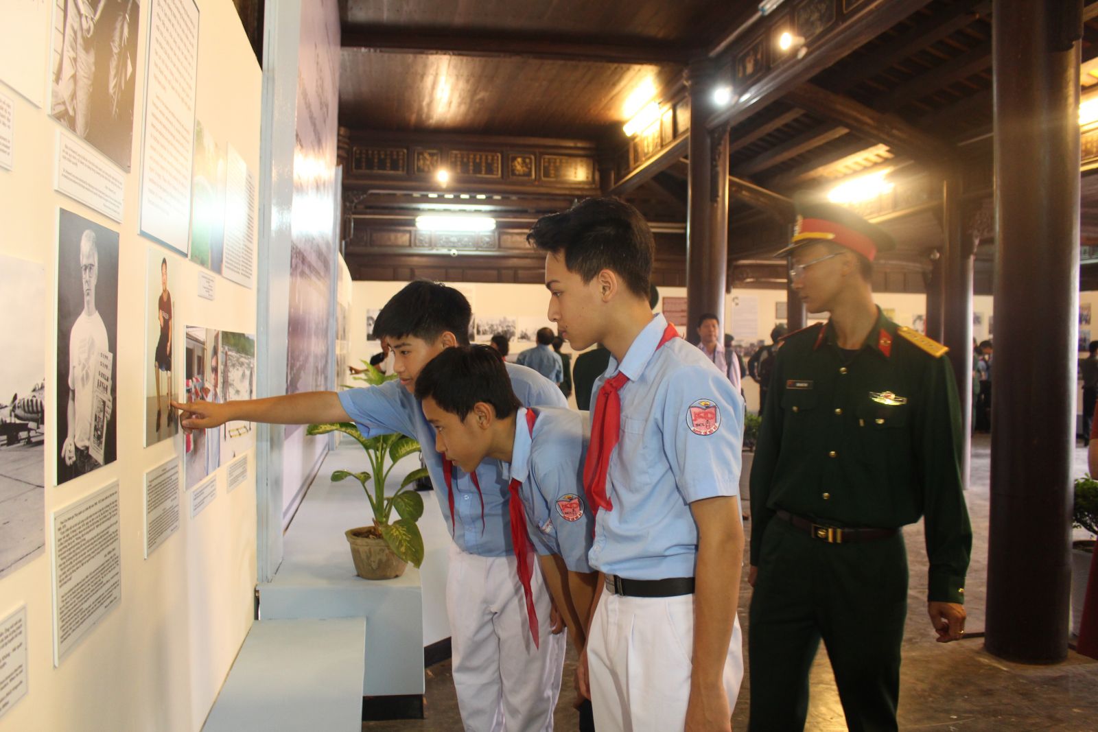 An exhibition highlights the movements for Vietnam war protest and Japan’s support for peace