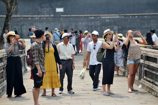 Khoảng 1,25 triệu lượt khách đến Huế trong quý I