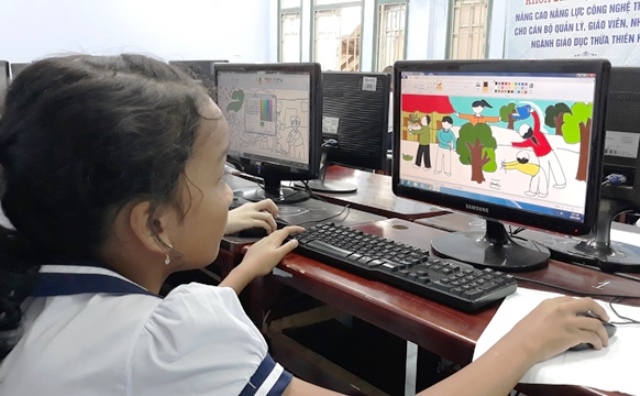 Giao lưu vẽ tranh trên máy tính dành cho học sinh tiểu học