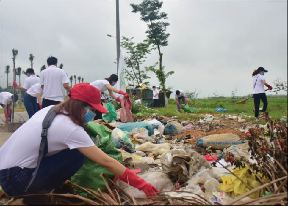 Người Huế với “thử thách dọn rác”