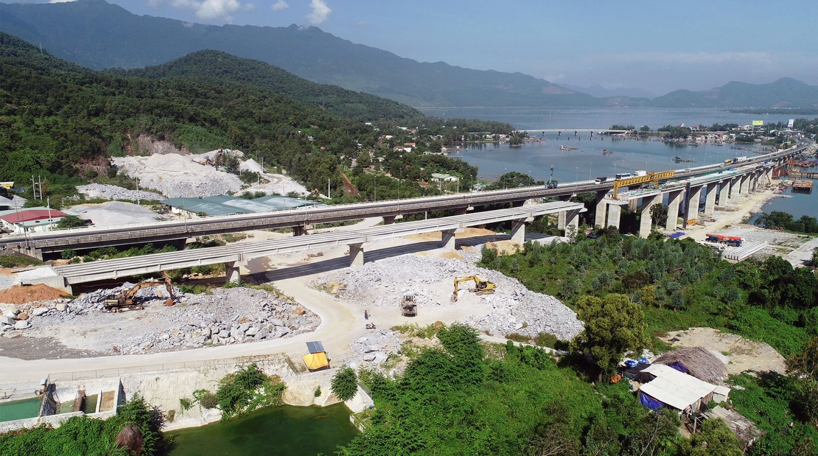 Bàn giao mặt bằng sạch cho Dự án mở rộng hầm đường bộ Hải Vân trước ngày 15 4