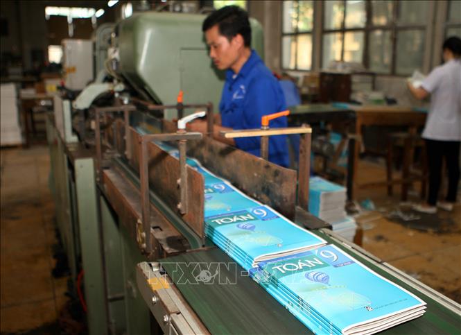 Nhà xuất bản Giáo dục Việt Nam lý giải nguyên nhân tăng giá sách giáo khoa