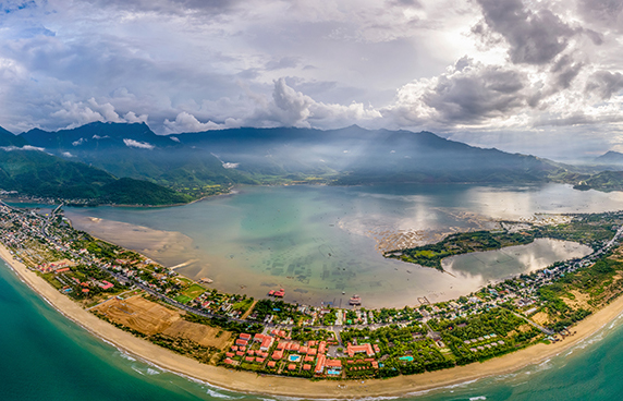 Mùa hàu ở đầm Lập An