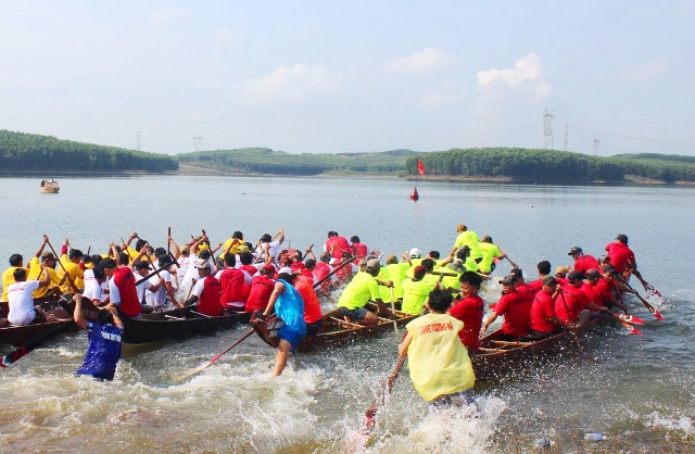 Sôi nổi với giải đua trải 5 năm một lần