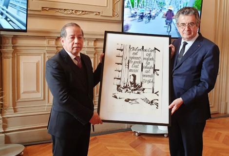 Delegation of Thua Thien Hue Province works with leader of Grand Poitiers Urban Community France