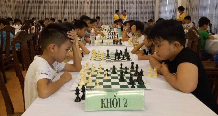 Gần 100 kỳ thủ nhí tham gia Giải cờ vua Thiên Bảo