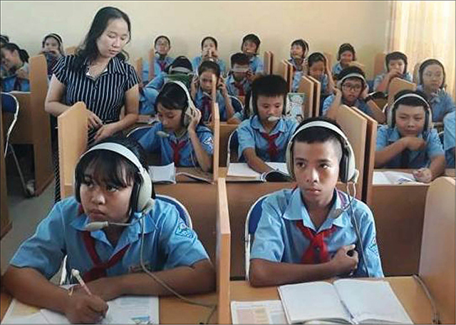 Giảm độ vênh cho giáo viên ngoại ngữ