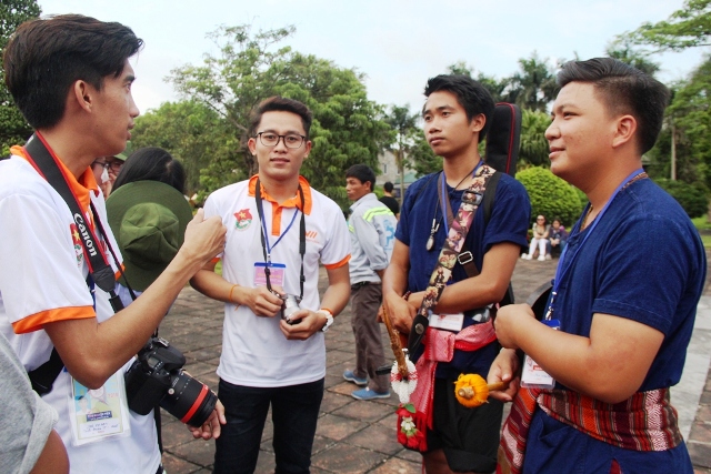 120 tình nguyện viên phục vụ Festival Nghề truyền thống Huế