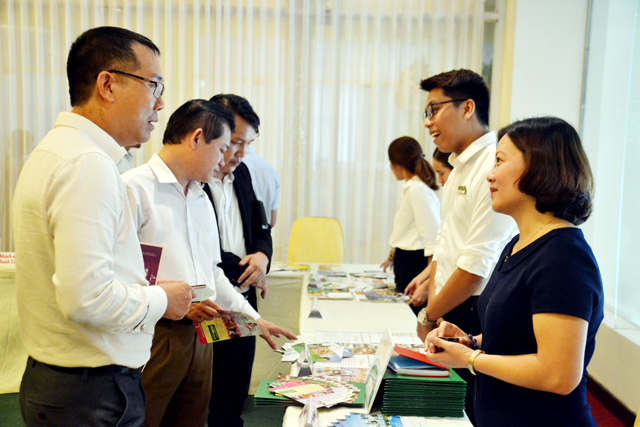 Hội Lữ hành Hà Nội khảo sát tuyến điểm tại Huế