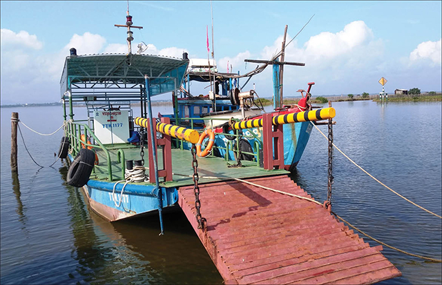 Lãng phí phà vỏ thép chở khách